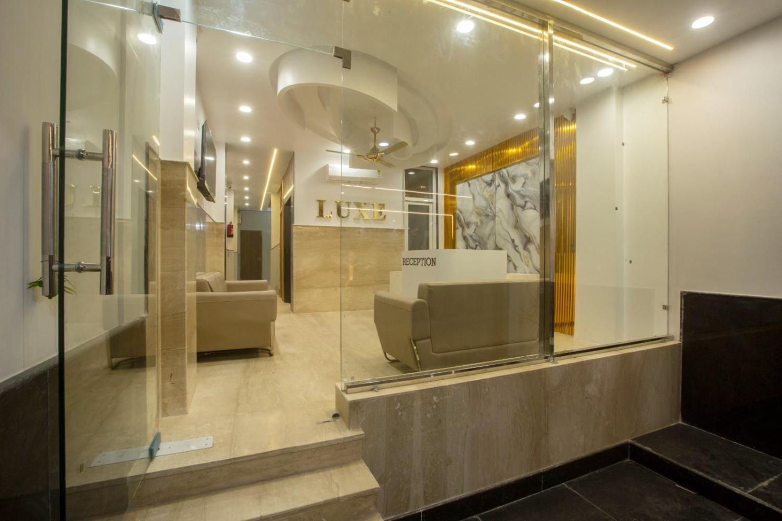 Hotel Luxe Manor Near Delhi Airport New Delhi Exterior photo