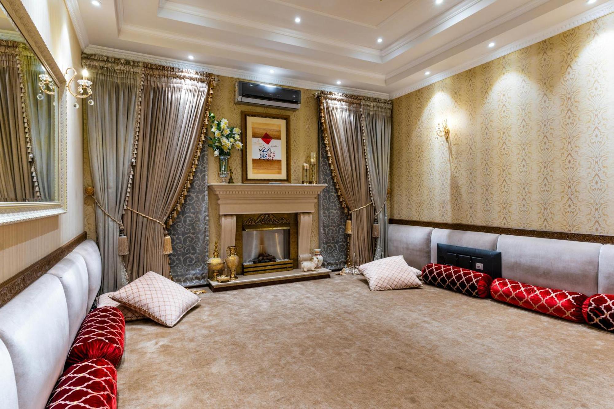Hotel Luxe Manor Near Delhi Airport New Delhi Exterior photo