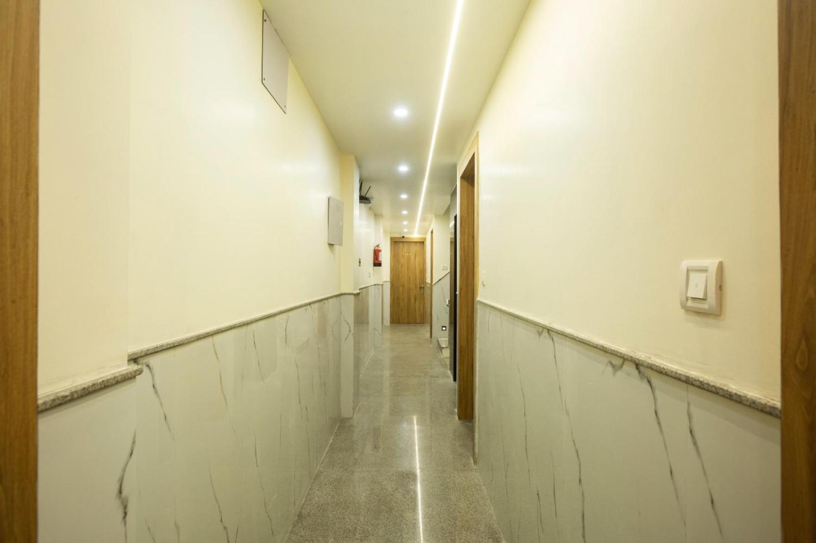 Hotel Luxe Manor Near Delhi Airport New Delhi Exterior photo