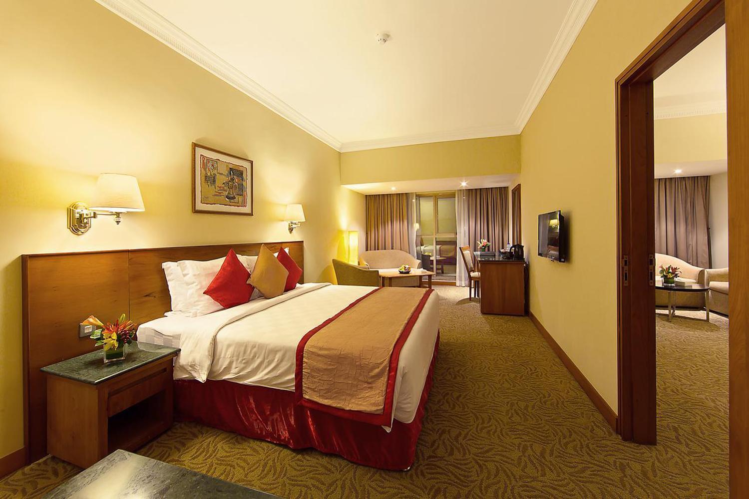 Hotel Luxe Manor Near Delhi Airport New Delhi Exterior photo
